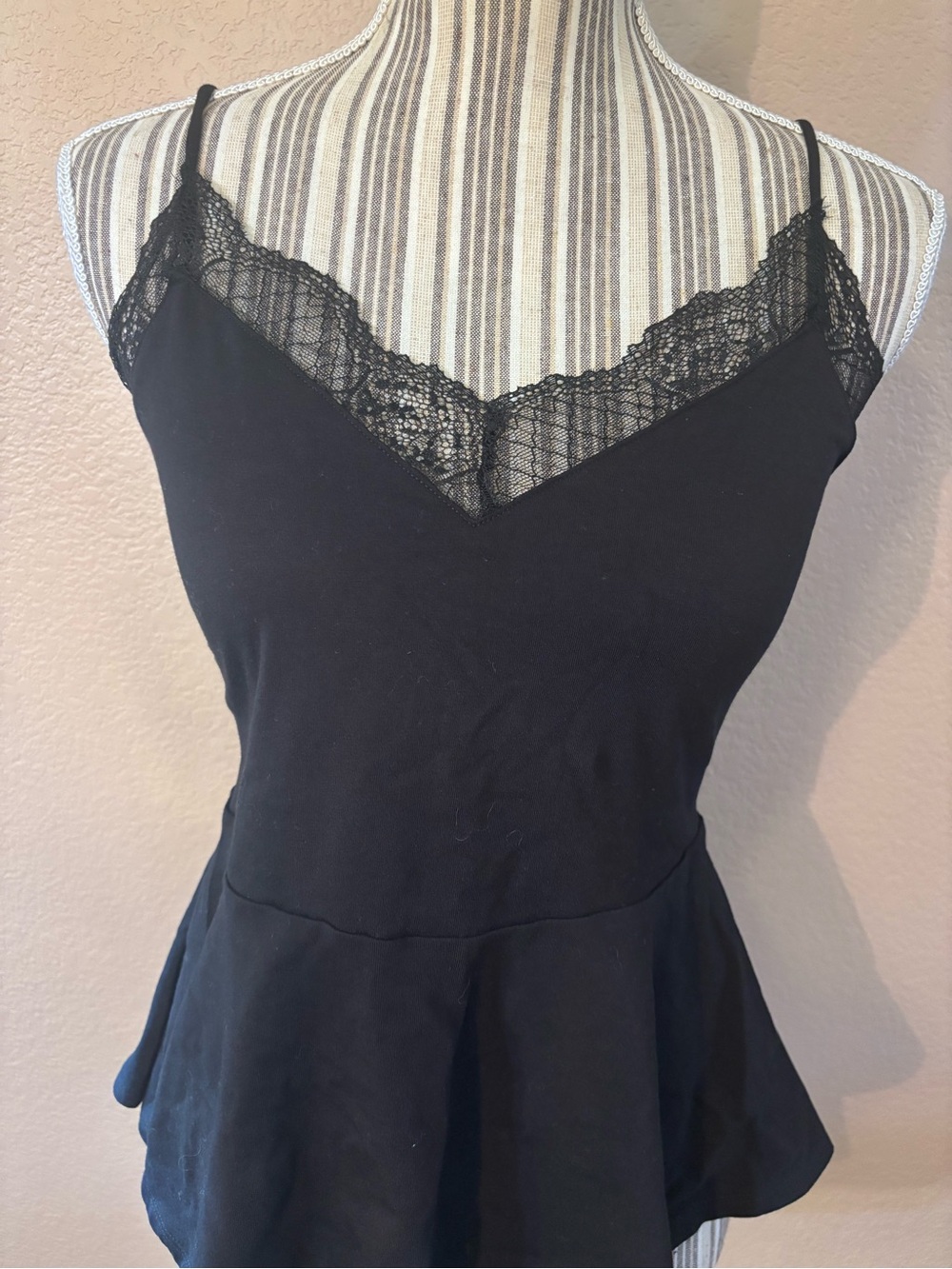 SALE! Express Camisole M Black Lace-Trim Peplum V-Neck Spaghett Strap Y2K Cotton - Picture 3 of 16